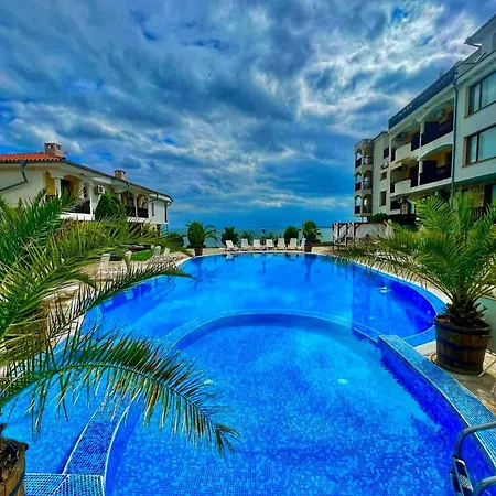 Apartment к-с сън коуст *